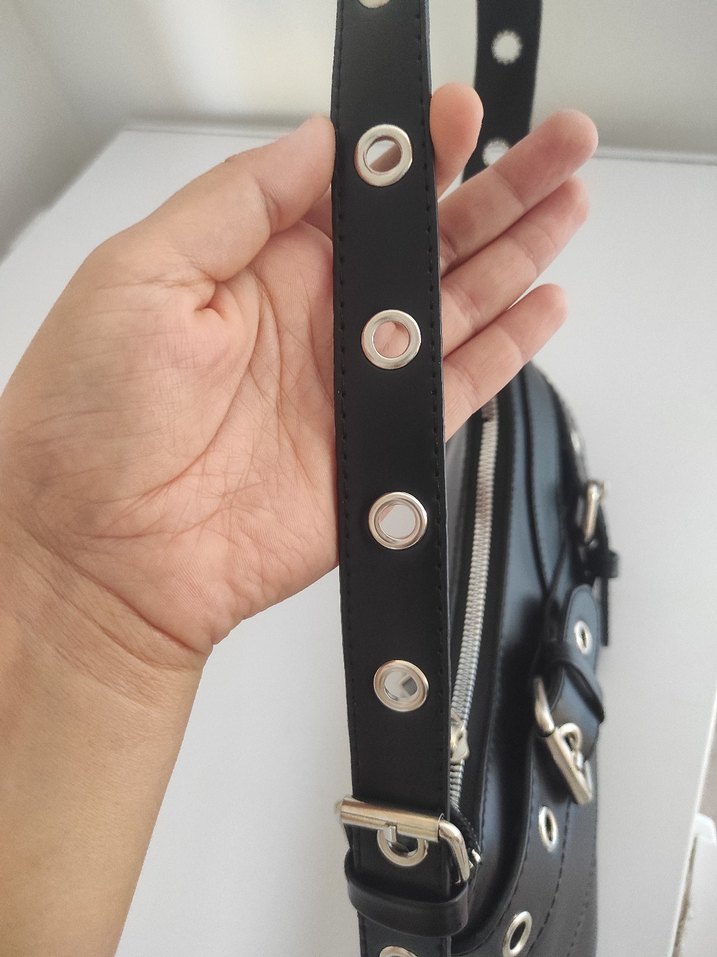 Tokalı Siyah Deri Goth Kadın Çantası - Görsel 3