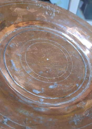 Parlak Altın Renkli Tencere Tabanı - Görsel 3