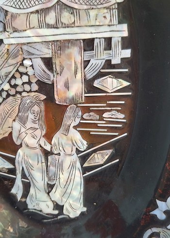 Koyu Kahverengi İşlemeli Dekoratif Tabak - Görsel 3