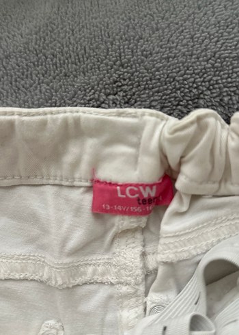 beyaz dantel paçalı çocuk pantolon - Görsel 3