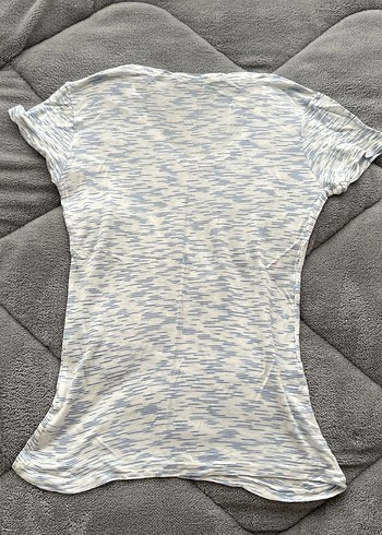 Gri V Yaka Kısa Kollu Kadın Tişört - Görsel 2