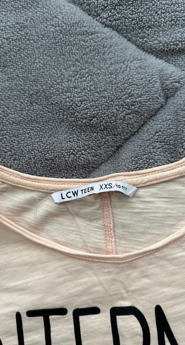 Pembe Kısa Kollu Baskılı Kadın Tişört - Görsel 2