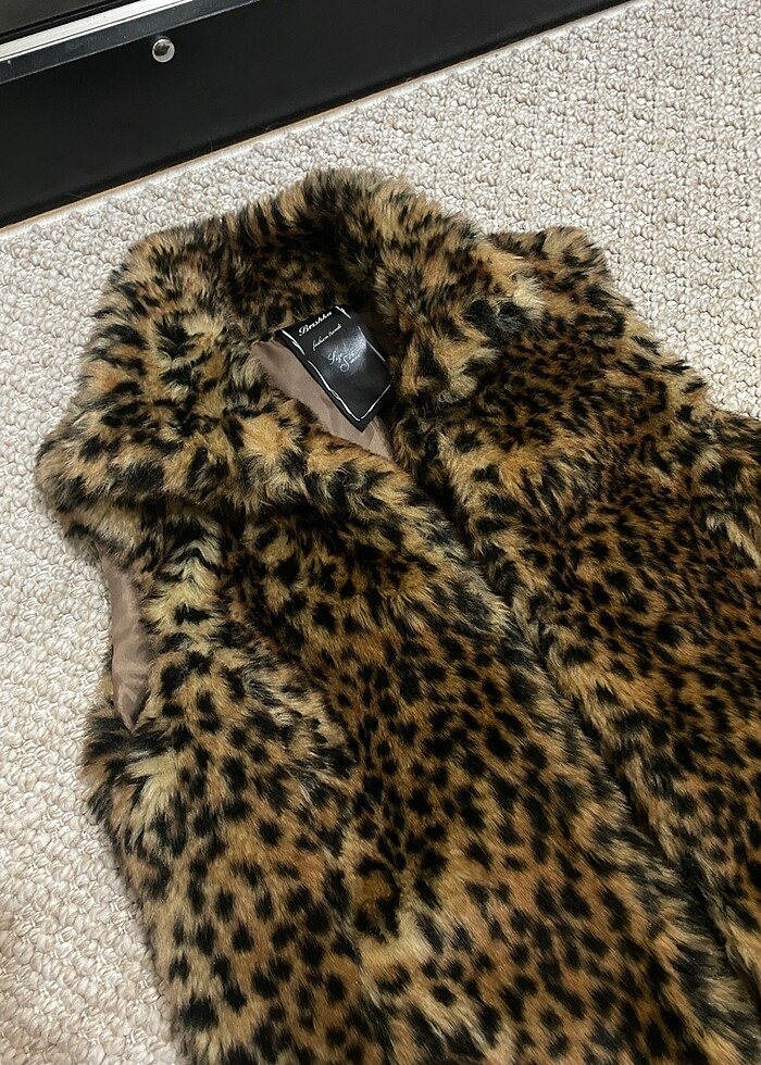 Bershka leoparlı kürk yelek - Görsel 3