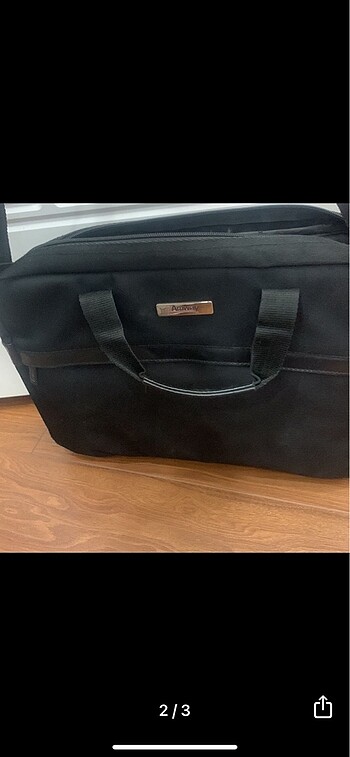 Zara Laptop çantası