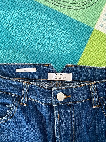 l Beden Bershka mom jean