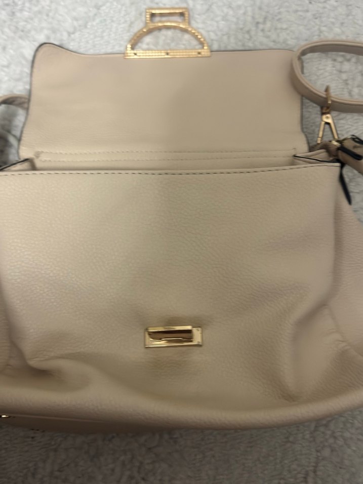 Bej Süet Kapaklı Kadın Çanta - Görsel 4