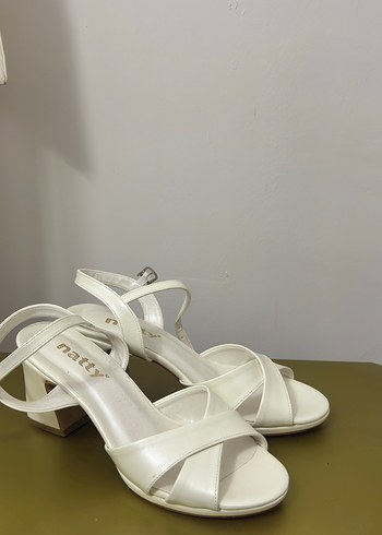 Beyaz Dolgu Topuklu Kadın Abiye Ayakkabı - Görsel 5