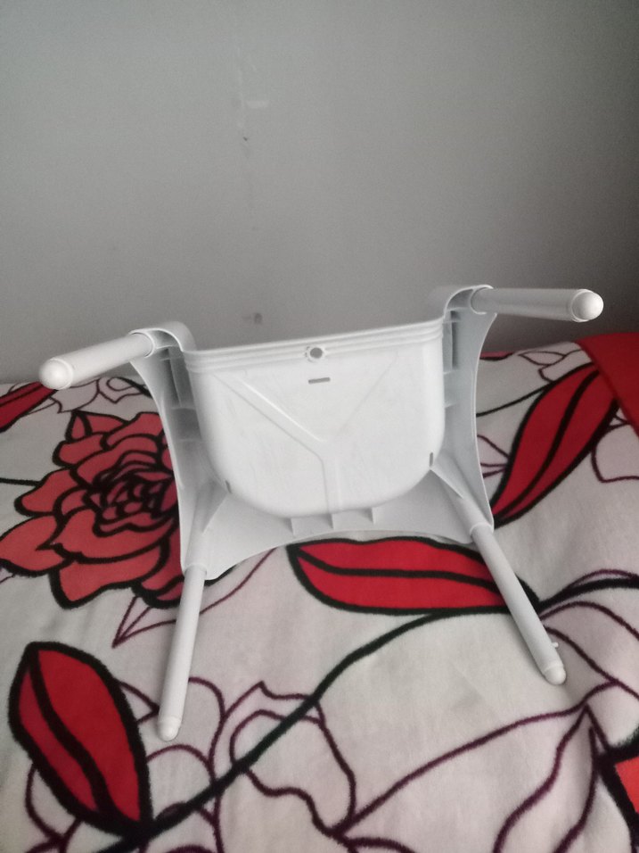 Beyaz Plastik Bebek Sandalyesi - Görsel 3