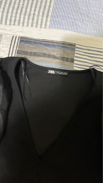 Zara Bluzz