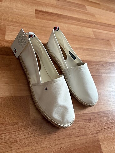 39 Beden Tommy Hilfiger beyaz espadril ayakkabı
