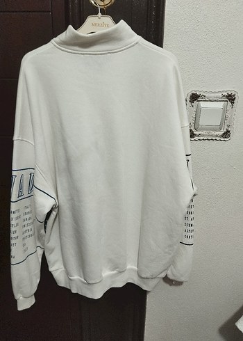 Kadın Beyaz Yarım Fermuarlı Sweatshirt - Görsel 4