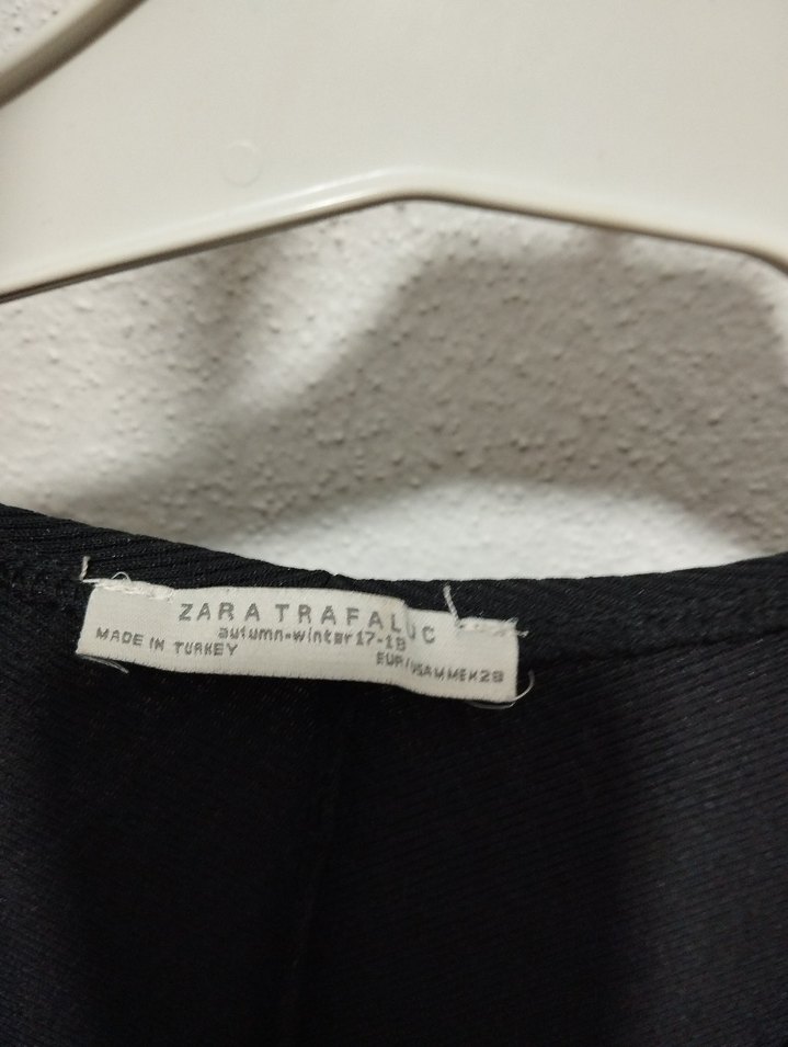 Siyah V Yaka Uzun Kollu Keten Bluz - Görsel 3