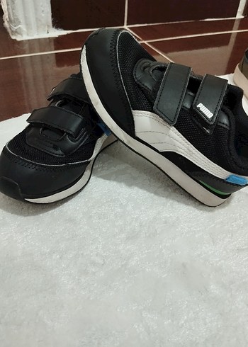 31 Beden Erkek Çocuk Siyah Puma Spor Ayakkabı