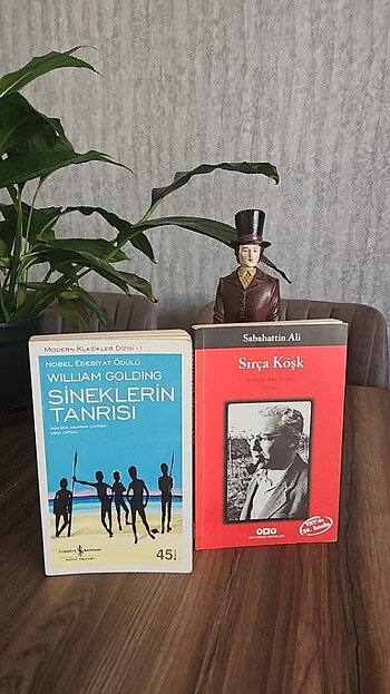 Sineklerin Tanrısı ve Sırça Köşk 
