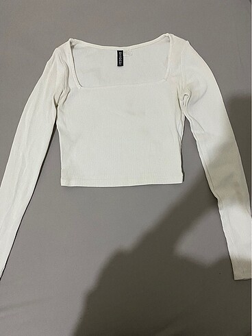 H&M beyaz uzun kollu crop