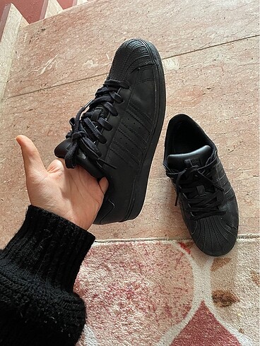 38 Beden siyah Renk Adidas süperstar ayakkabı