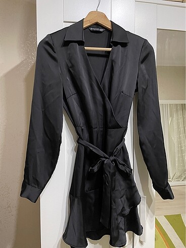 xs Beden Stradivarius Saten Elbise
