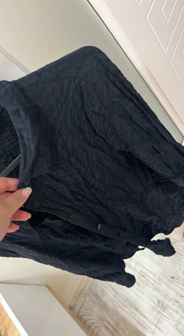 Kadın Siyah Dökümlü  Gömlek - Görsel 4