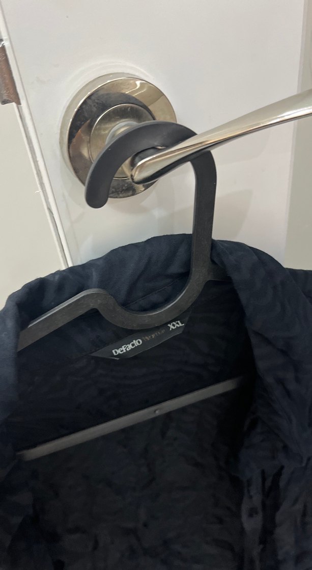 Kadın Siyah Dökümlü  Gömlek - Görsel 3