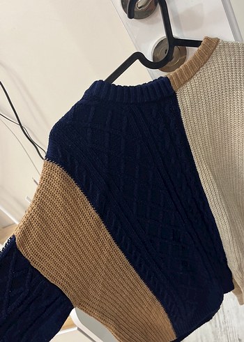 Rahat Kesim Renk Bloklu Kadın Triko Kazak - Görsel 2