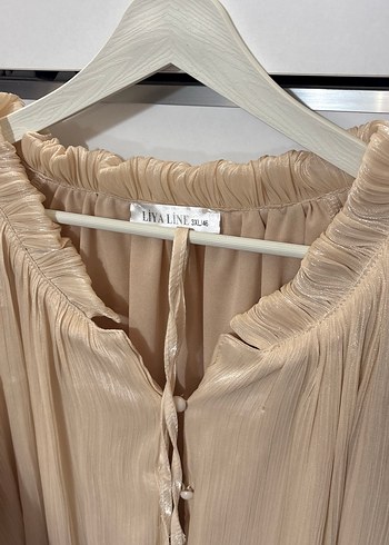 Bershka Bej Pilili Uzun Kollu Kadın Bluz
