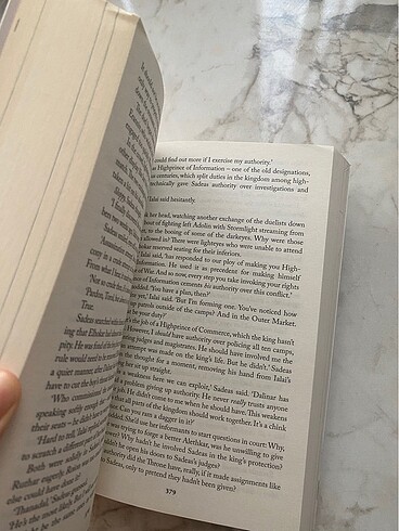 Beden Words of Radiance book 2 part 1 -Brandon Sanderson