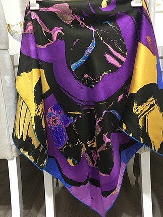 Cacharel marka twill ipek eşarp