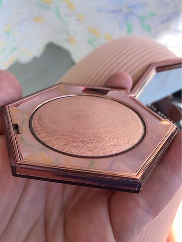 Fenty Beauty Fenty Diamond Bomb