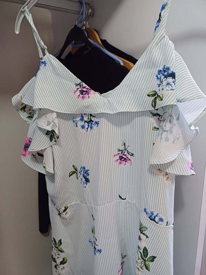 Omuzları Açık Çiçekli Uzun elbise - Görsel 2