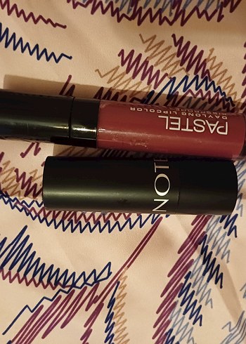 Bordo Renk Pastel Uzun Süre Kalıcı Ruj+ note kırmızı ruj