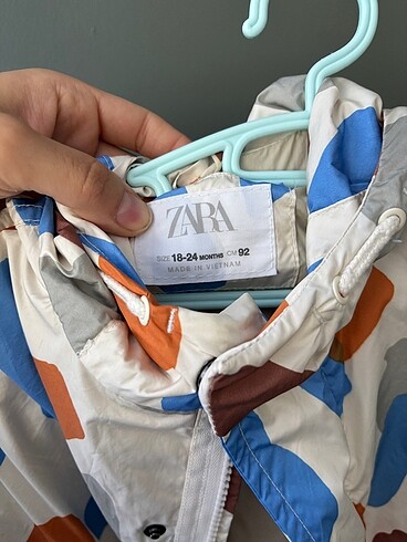 18-24 Ay Beden çeşitli Renk Zara yağmurluk