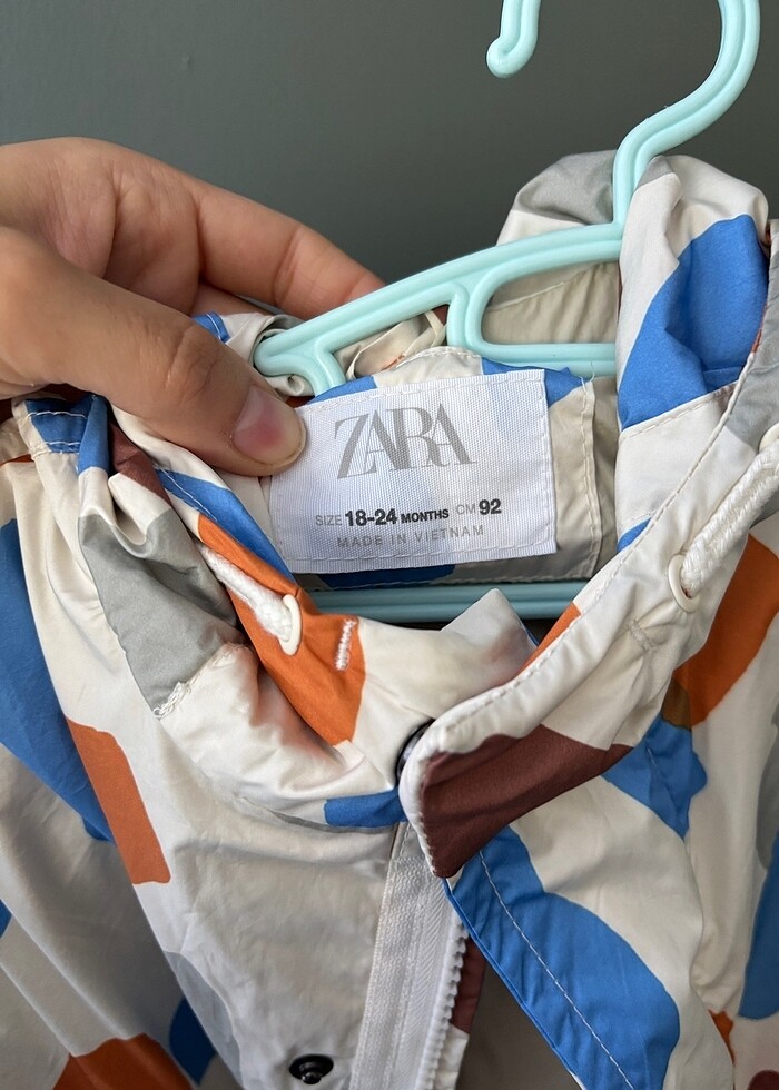 Zara yağmurluk - Görsel 4