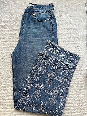 Zara jeans