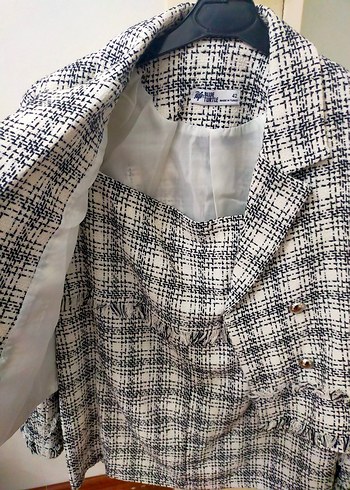 Düğmeli Mini Beyaz Gri Kadın Blazer Ceket etek takım - Görsel 3