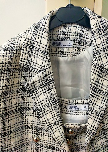 Düğmeli Mini Beyaz Gri Kadın Blazer Ceket etek takım - Görsel 4