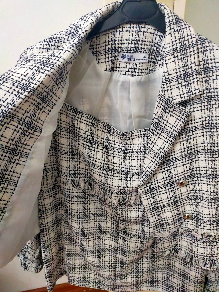 Düğmeli Mini Beyaz Gri Kadın Blazer Ceket etek takım - Görsel 3