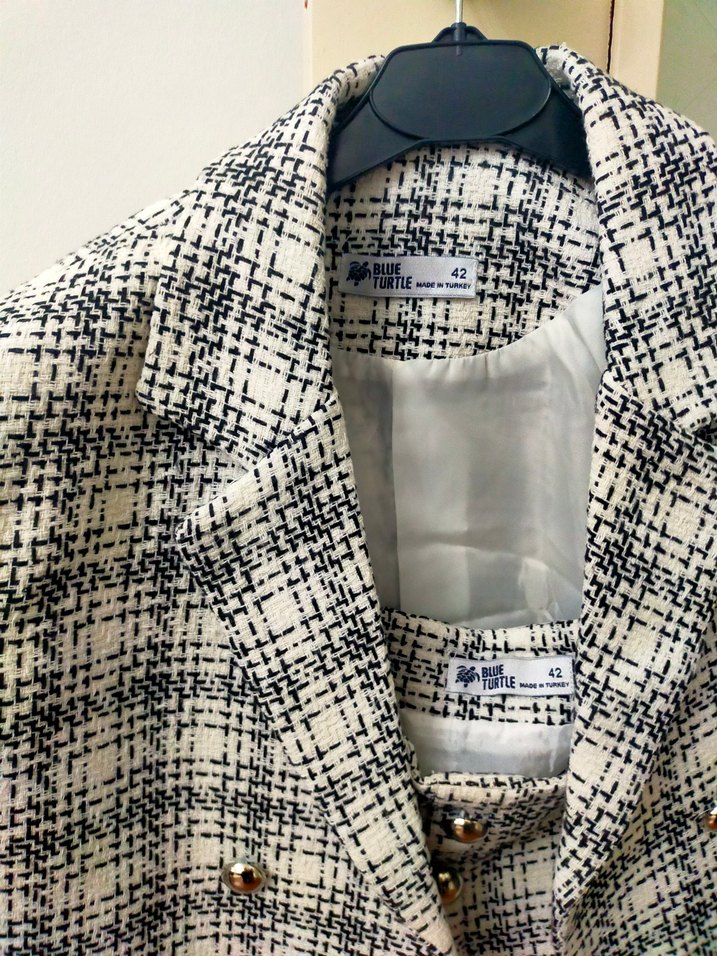 Düğmeli Mini Beyaz Gri Kadın Blazer Ceket etek takım - Görsel 4