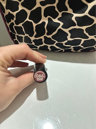 Rimmel London Rimmel london marka ruj 066 kodlu