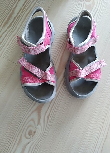 Decathlon sandalet 35 numara