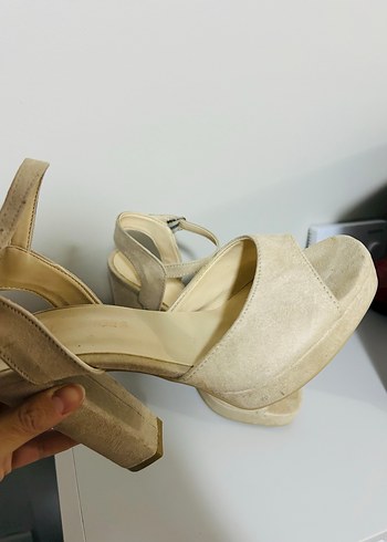 Bej Süet Platform Topuklu Kadın Ayakkabı - Görsel 2