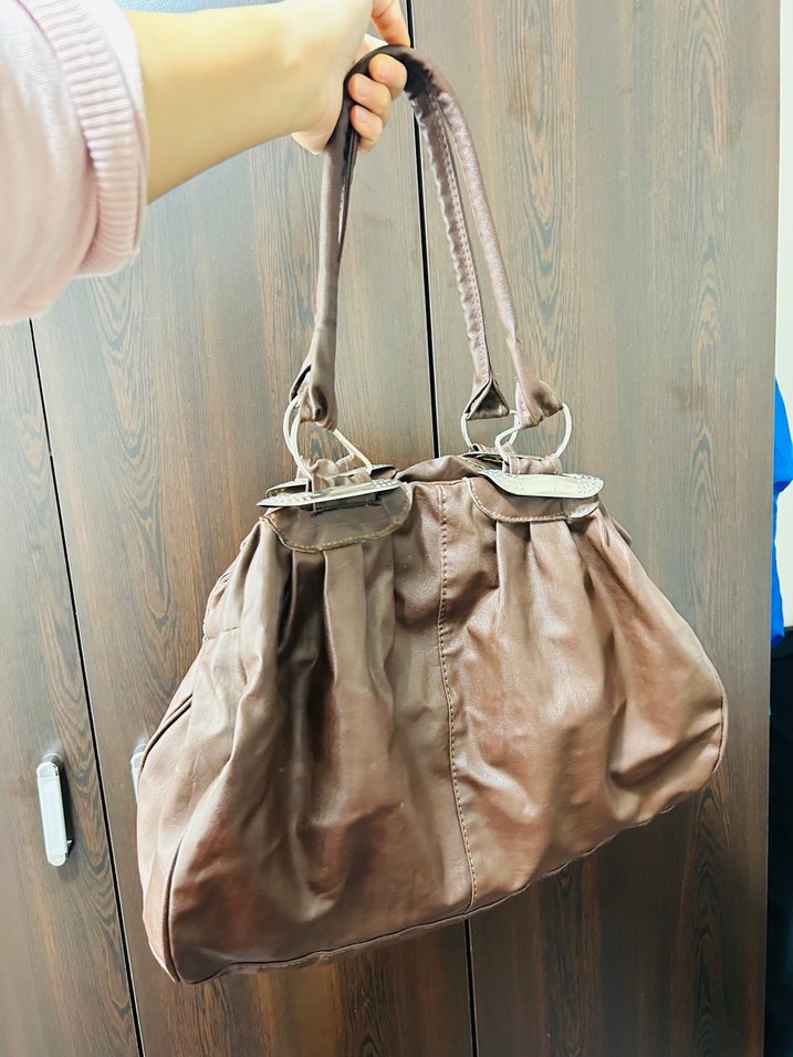 Küçük bir bavul gibi - Görsel 2