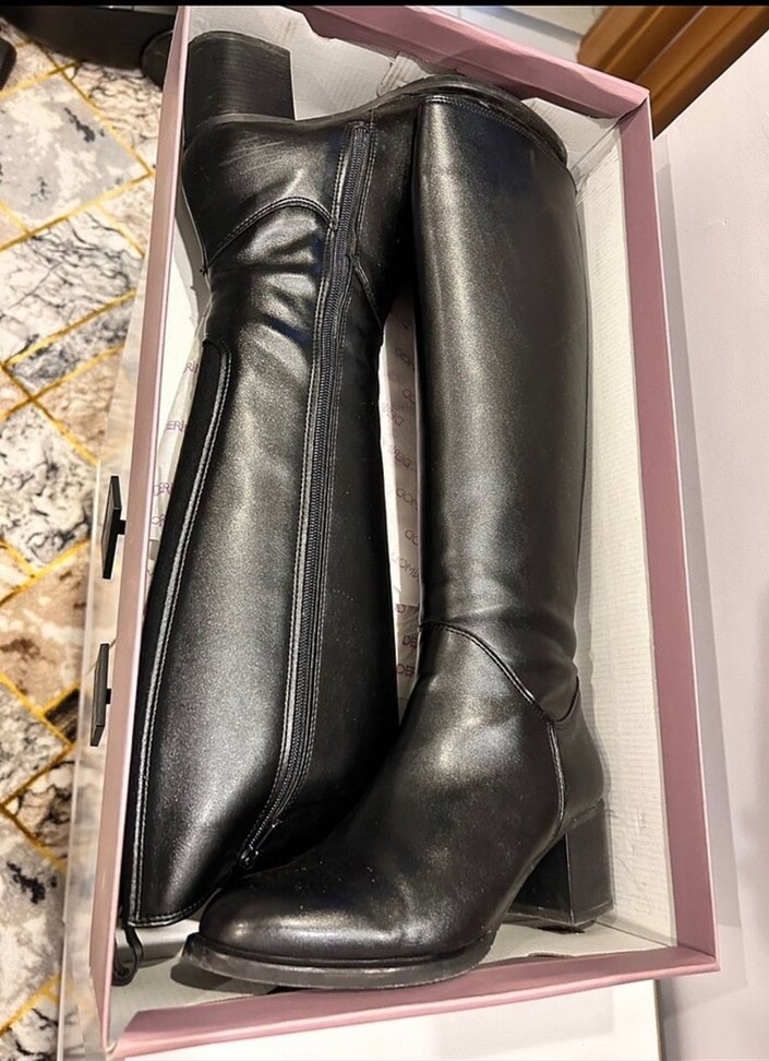 Siyah Deri Tokalı Dizüstü Kadın Çizme - Görsel 3