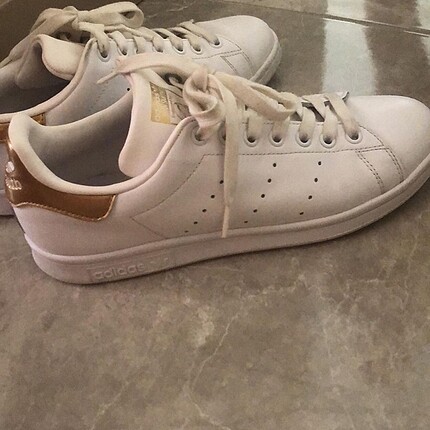 Adidas stan smith gold detaylı