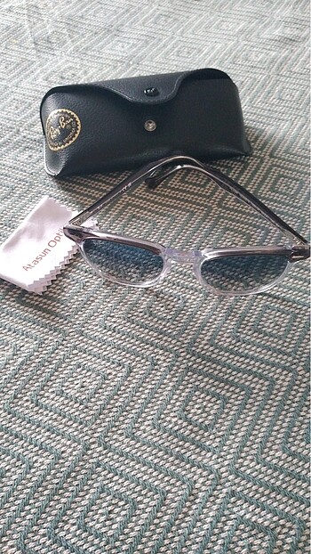 Ray Ban Güneş gözlüğü