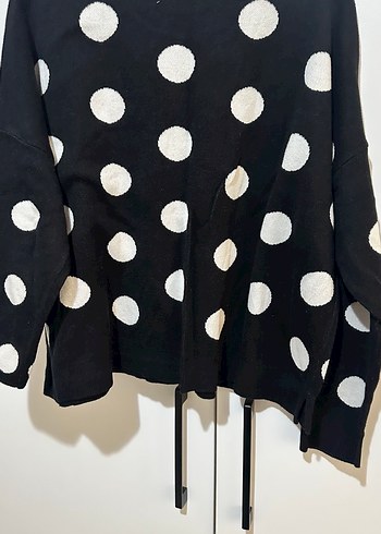 Siyah Beyaz Puantiyeli Salaş Triko Kazak - Görsel 2