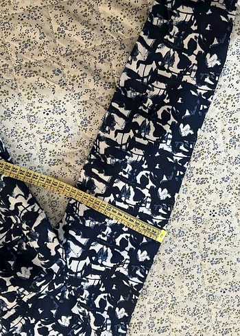 Kadın Lacivert Desenli Uzun Fermuarlı Yağmurluk - Görsel 6