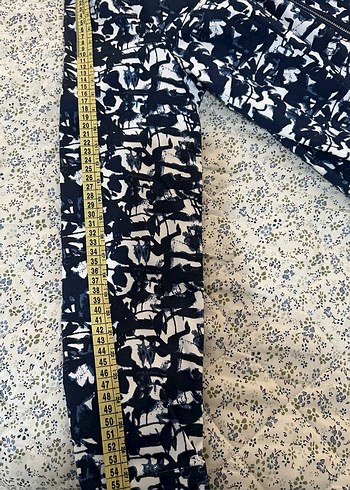 Kadın Lacivert Desenli Uzun Fermuarlı Yağmurluk - Görsel 7