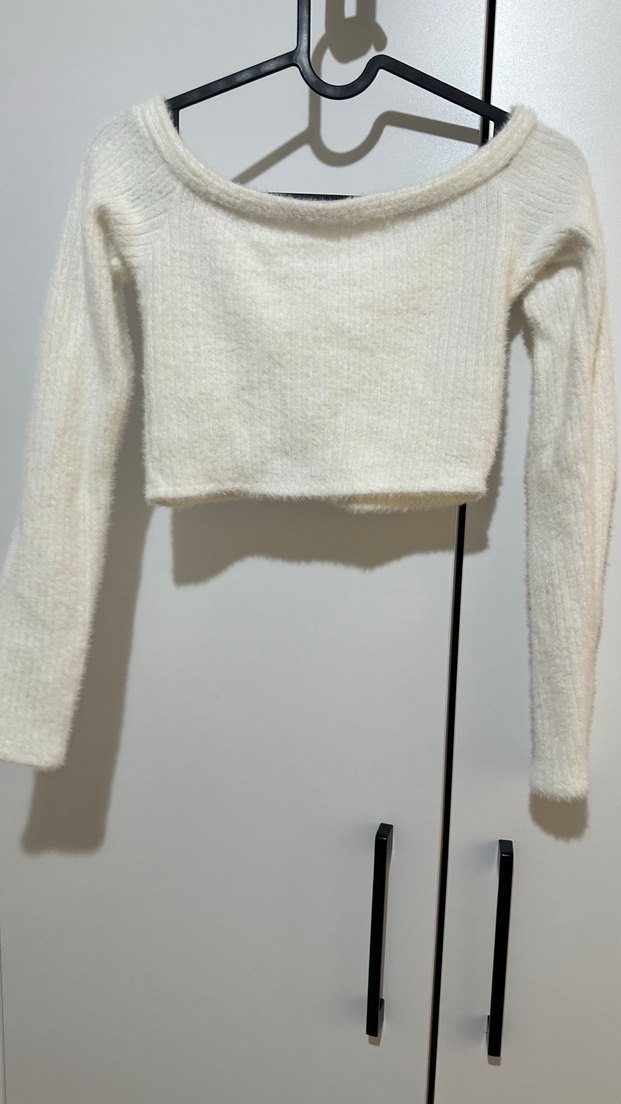 Beyaz V Yaka Uzun Kollu Crop Top - Görsel 4