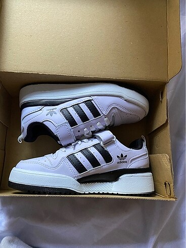 Adidas forum low