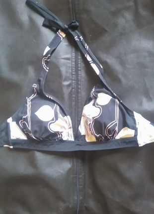 Ust bikini 40